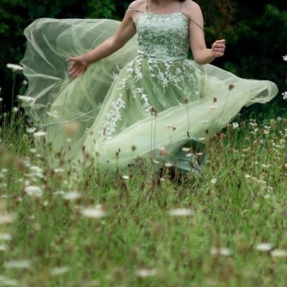 Sage Green Flowy Embroider Dess 💚
